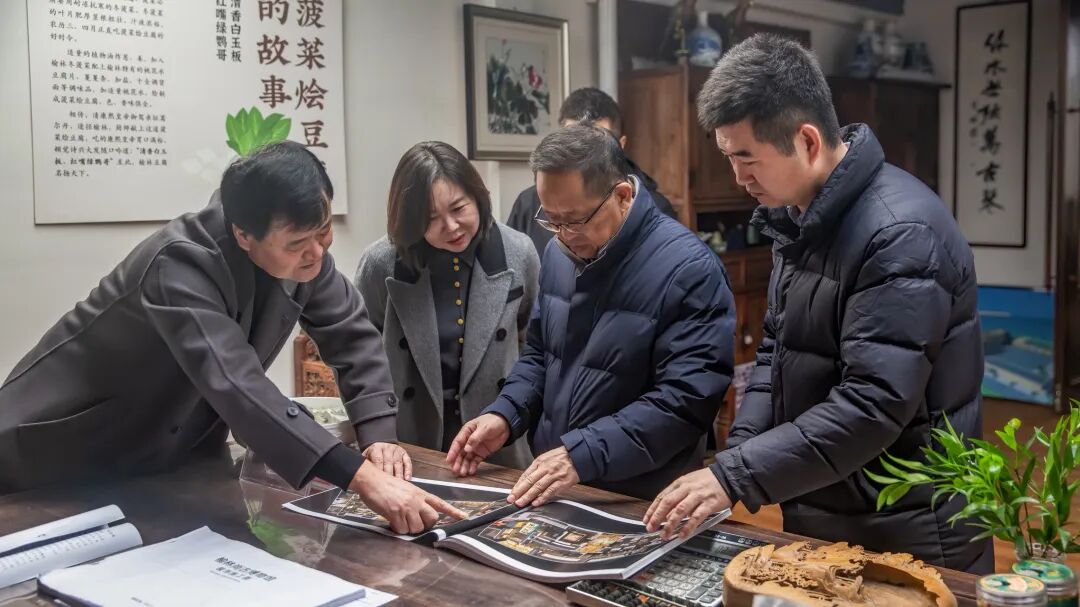 榆阳区政协主席万勇到朔方博物馆调研